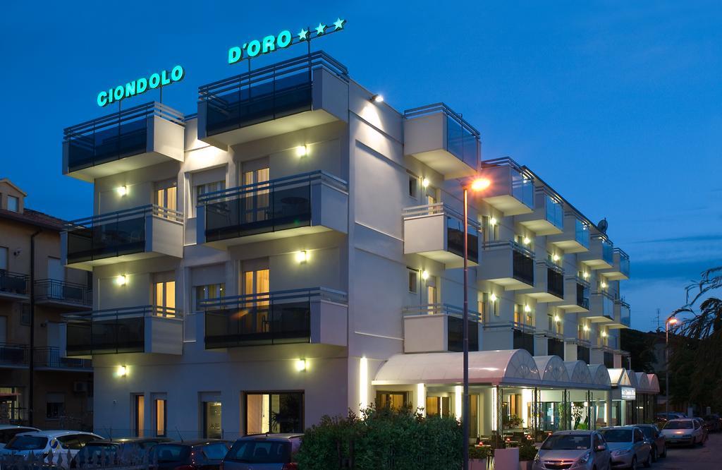 Hotel Ciondolo D'Oro Ρίμινι Εξωτερικό φωτογραφία